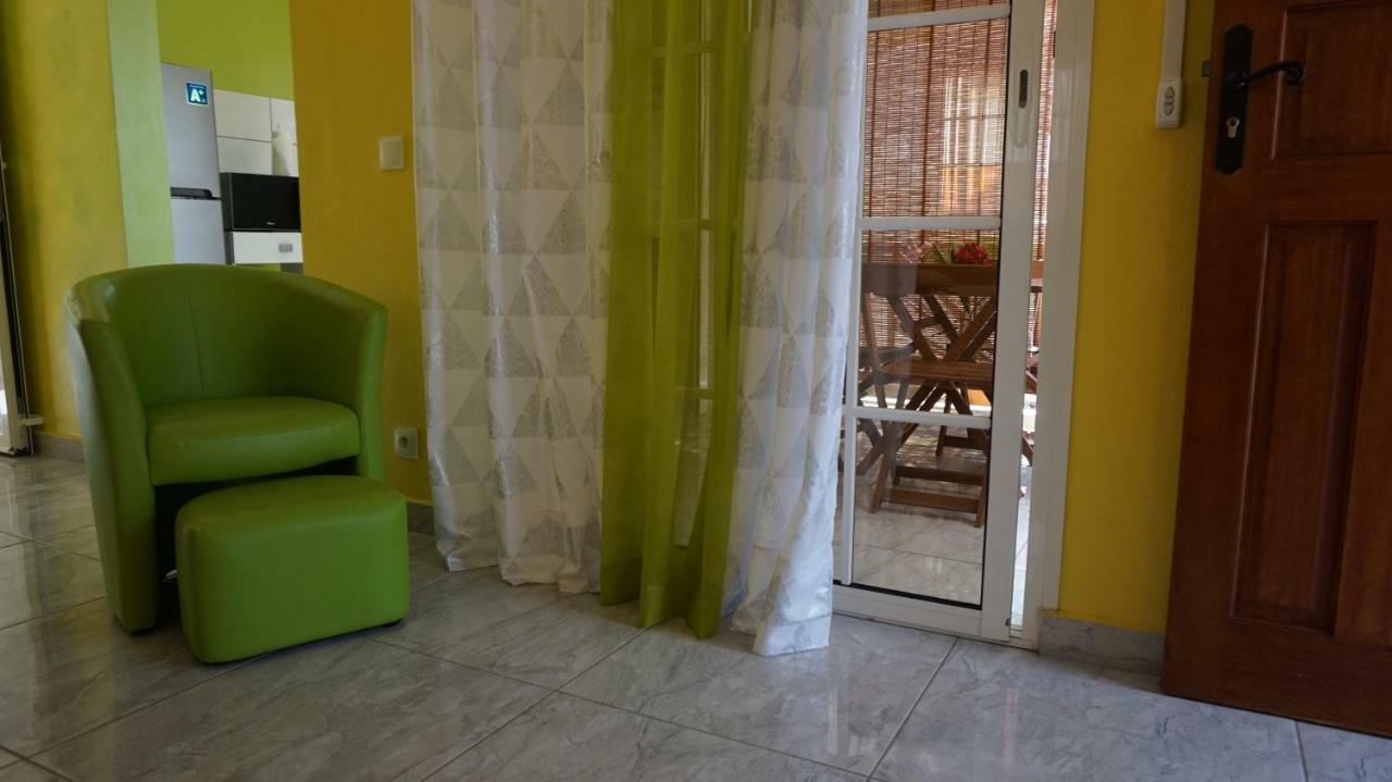 Les Gites Du Bonheur Deshaies Exterior photo