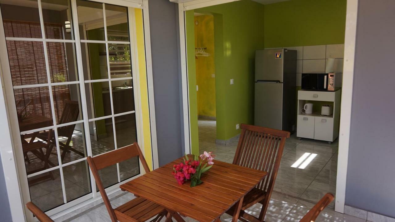 Les Gites Du Bonheur Deshaies Exterior photo