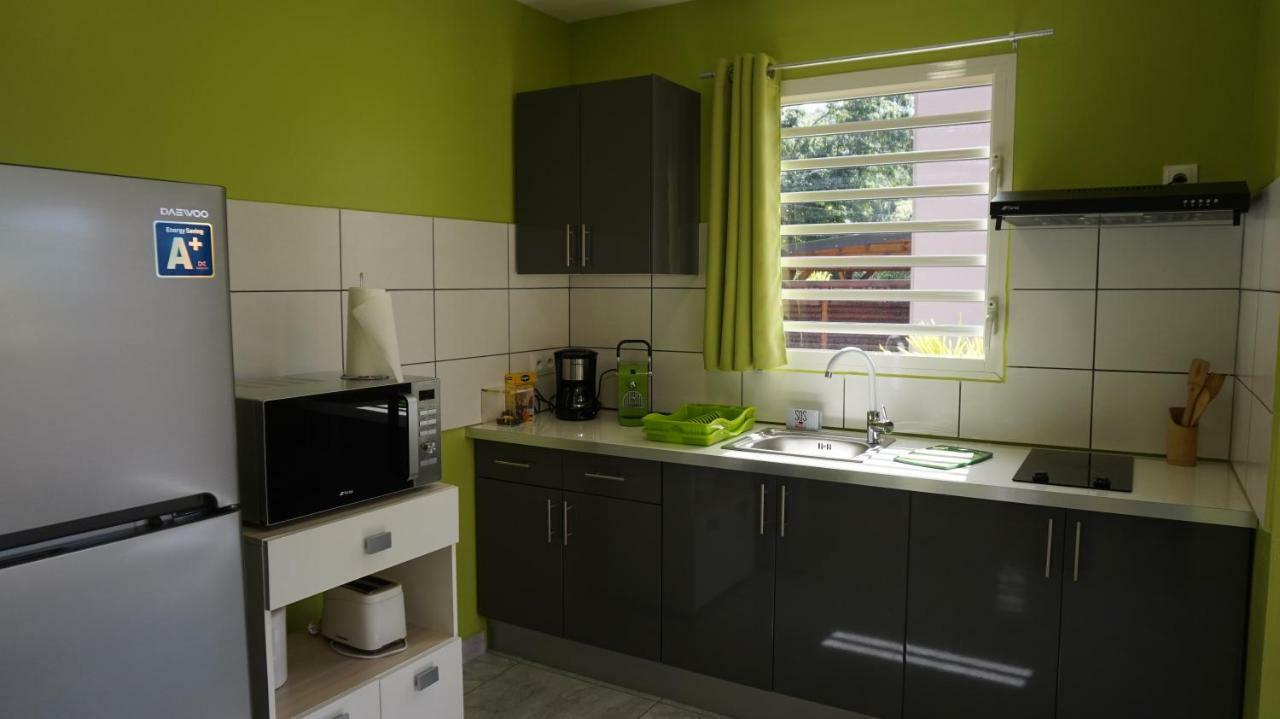Les Gites Du Bonheur Deshaies Exterior photo