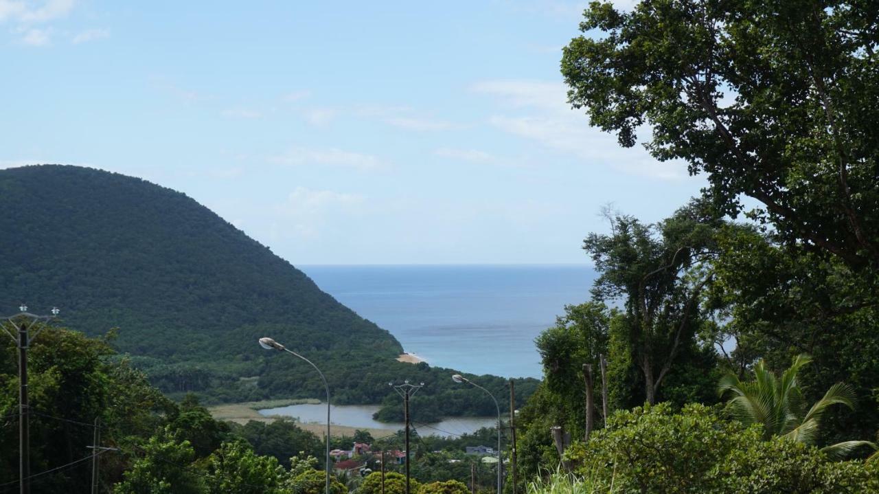 Les Gites Du Bonheur Deshaies Exterior photo