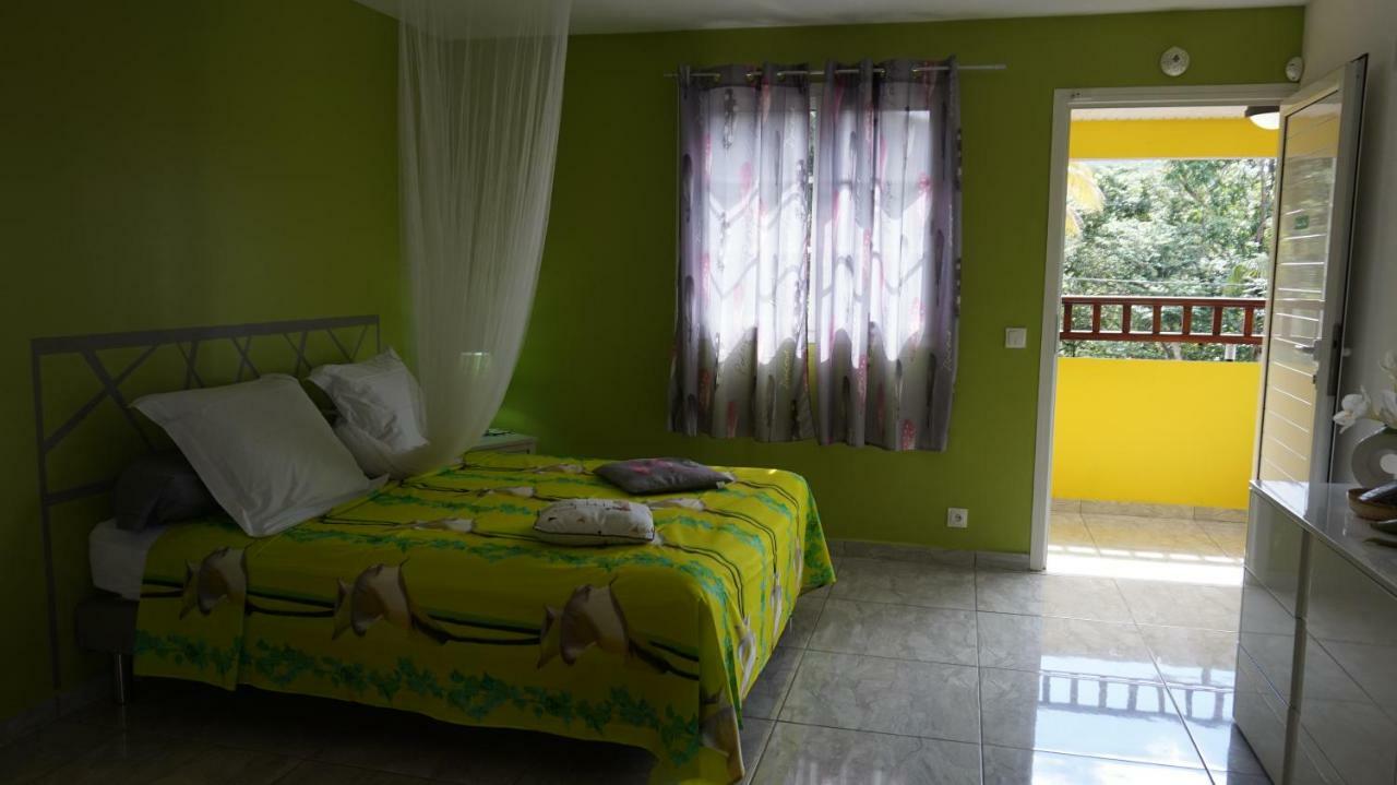 Les Gites Du Bonheur Deshaies Exterior photo