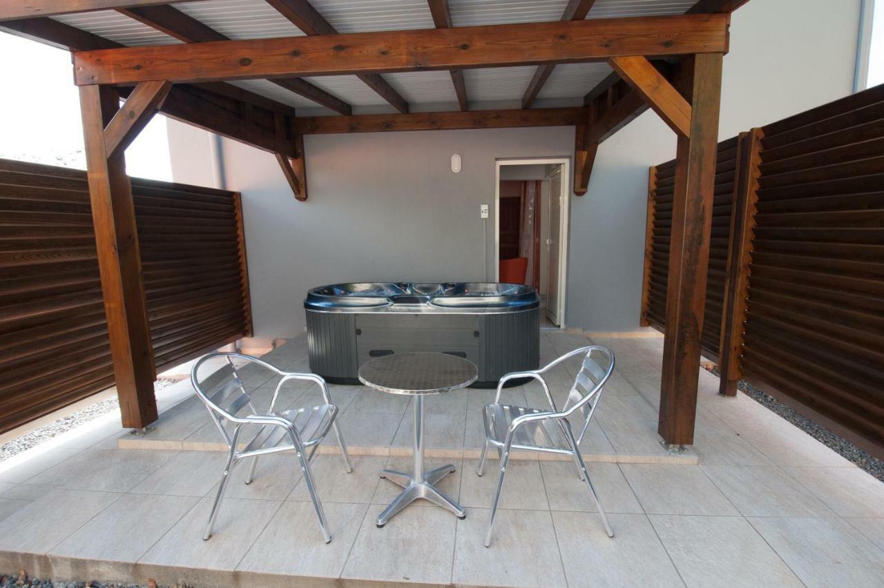 Les Gites Du Bonheur Deshaies Exterior photo